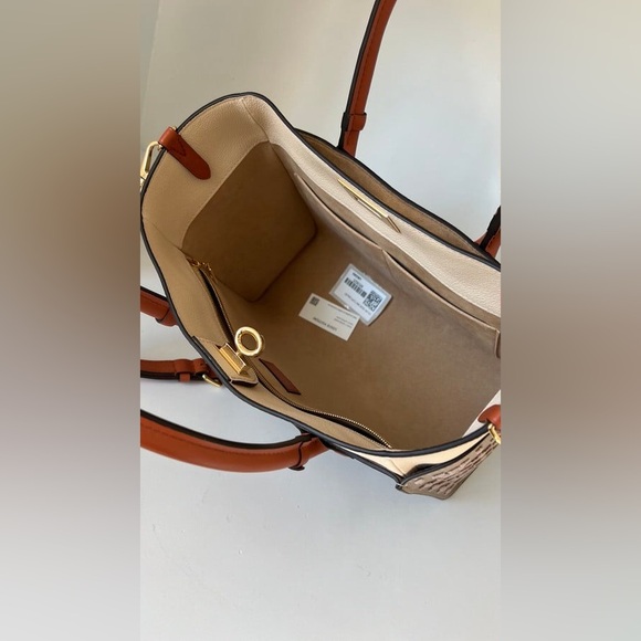 Louis Vuitton On My Side MM Shoulder Monogram Grain Calf Leather Crème🔥 - Picture 15 of 16